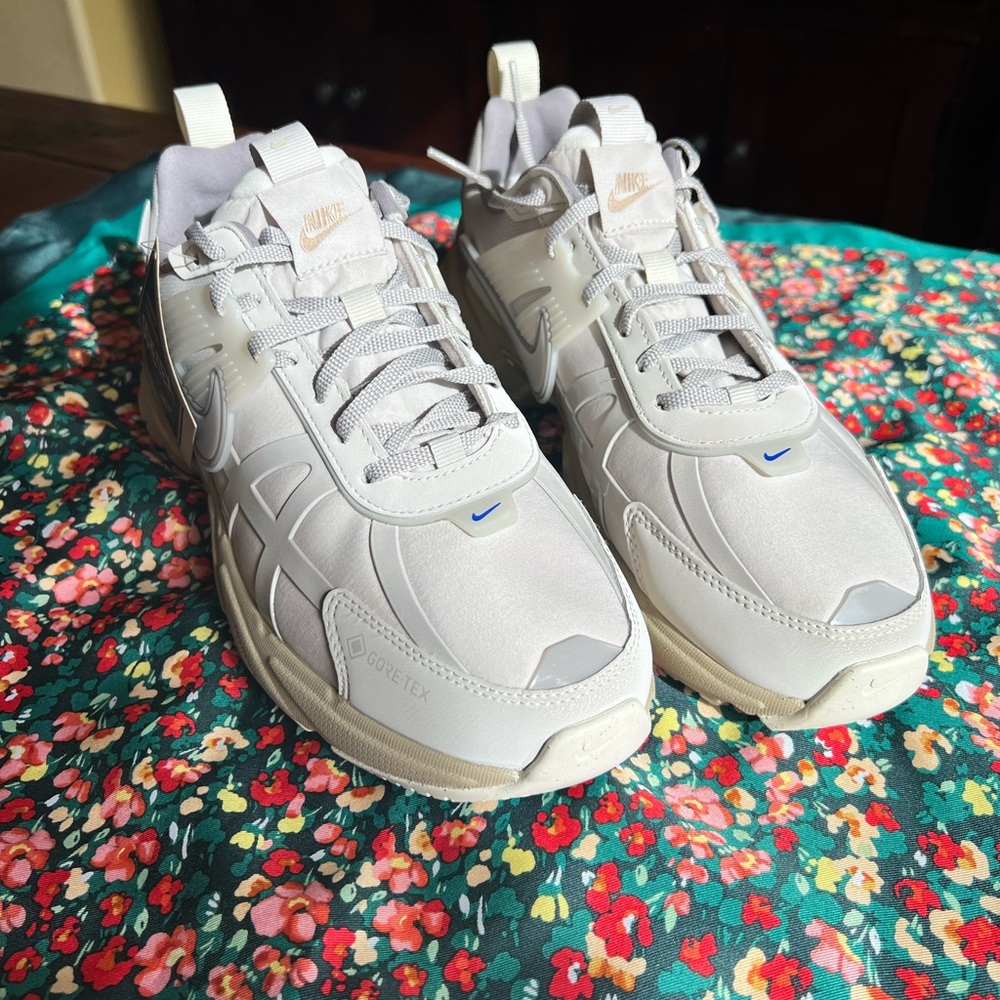 Nike V2K Run GORE-TEX